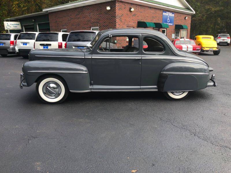 Ford-coupe-1948-grey-2