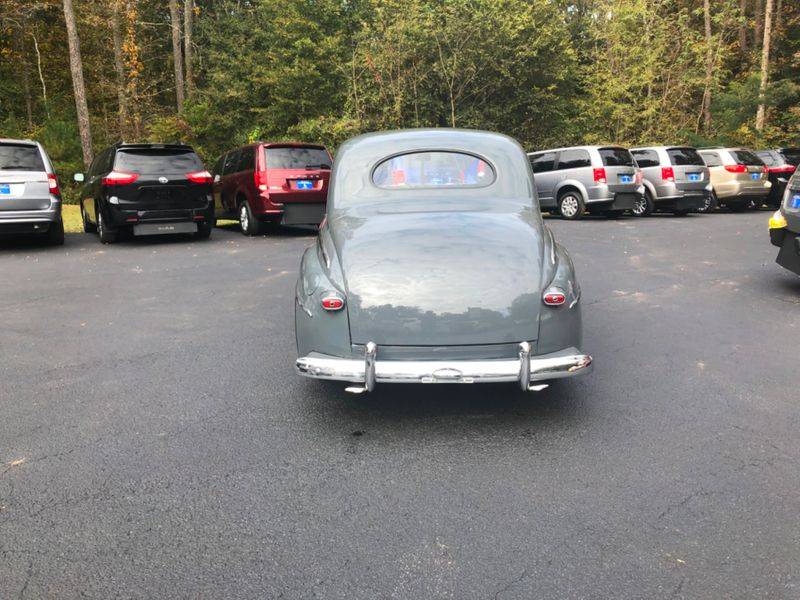 Ford-coupe-1948-grey-4