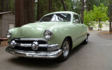 Ford-coupe-1951-green-1