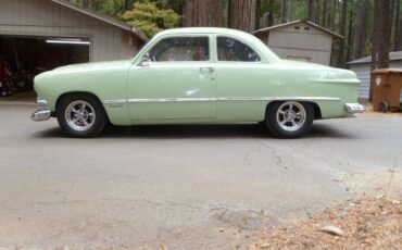 Ford-coupe-1951-green-3