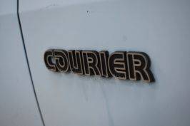 Ford-courier-pickup-1977-blue-15