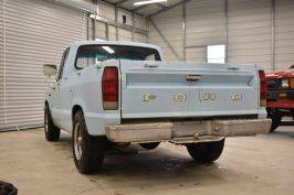 Ford-courier-pickup-1977-blue-6
