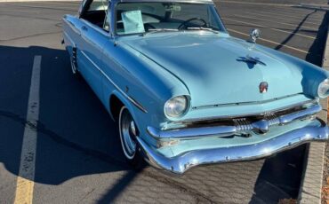 Ford-crest-line-victoria-1953-blue