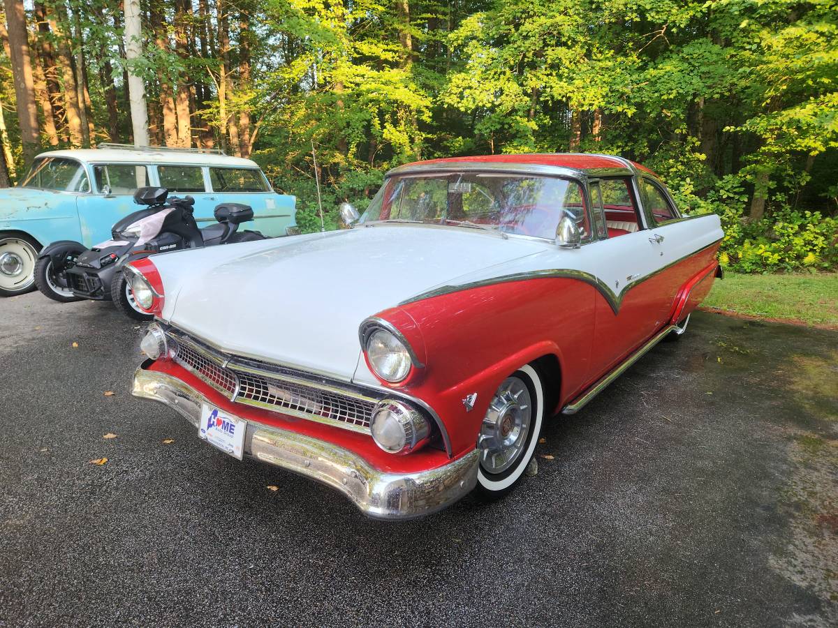 Ford-crown-victoria-1955-1