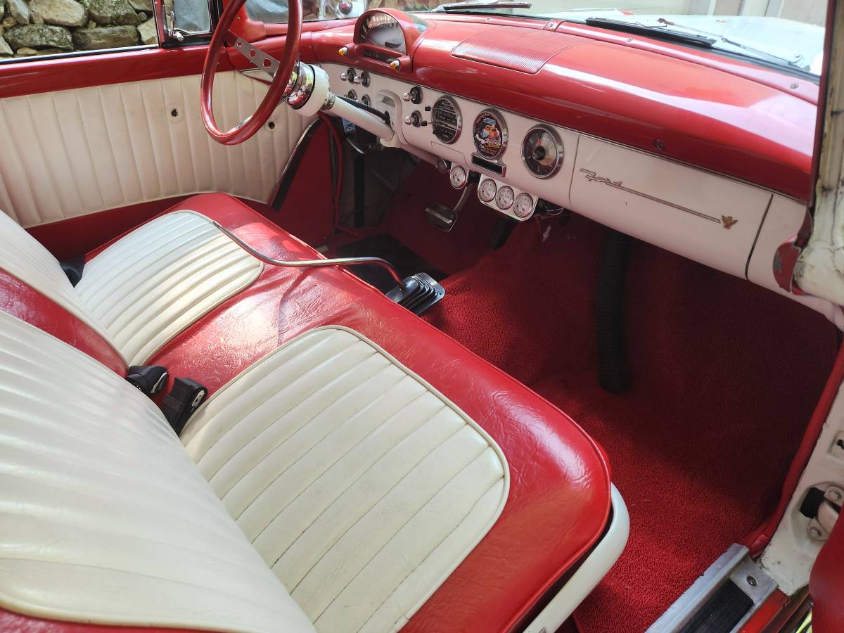 Ford-crown-victoria-1955-3