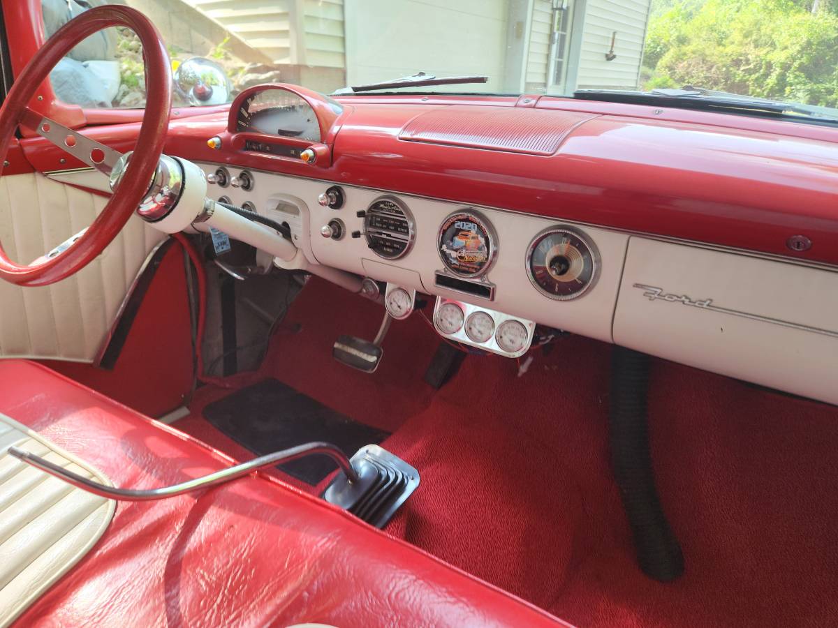Ford-crown-victoria-1955-4