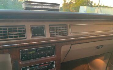 Ford-crown-victoria-1989-custom-10