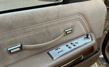 Ford-crown-victoria-1989-custom-8