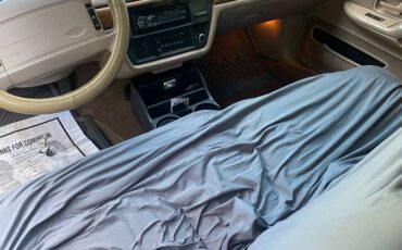 Ford-crown-victoria-1993-8