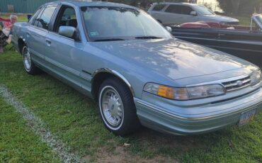 Ford-crown-victoria-1995-4