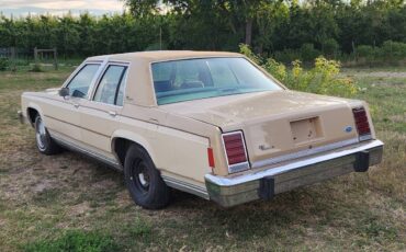 Ford-crown-victoria-ltd-1986-1