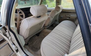 Ford-crown-victoria-ltd-1986-5