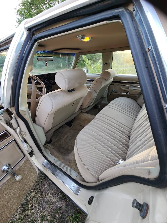 Ford-crown-victoria-ltd-1986-5