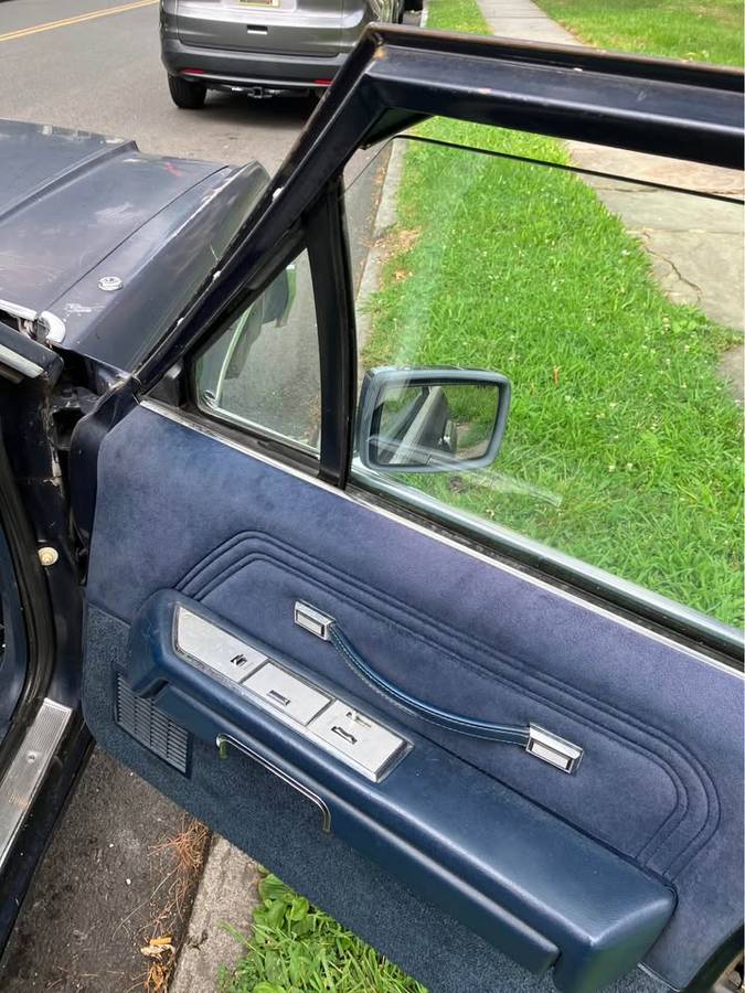 Ford-crown-victoria-ltd-1987-blue-11