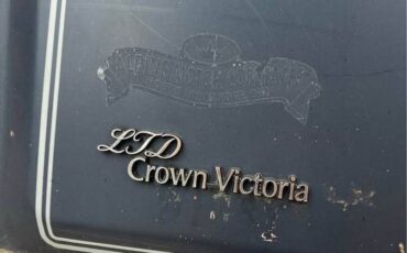 Ford-crown-victoria-ltd-1987-blue-26