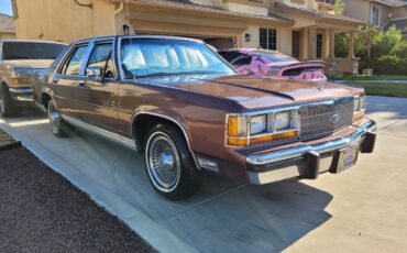 Ford-crown-victoria-lx-1989-12