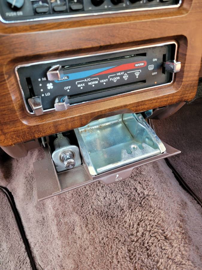 Ford-crown-victoria-lx-1989-2