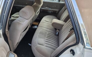 Ford-crown-victoria-lx-1990-white-7
