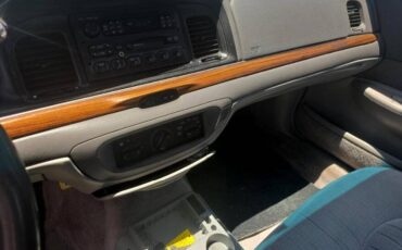 Ford-crown-victoria-lx-1995-black-12