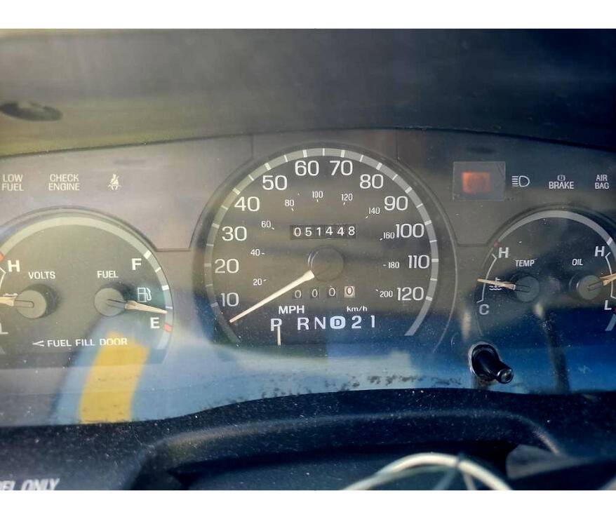 Ford-crown-victoria-lx-1995-black-13