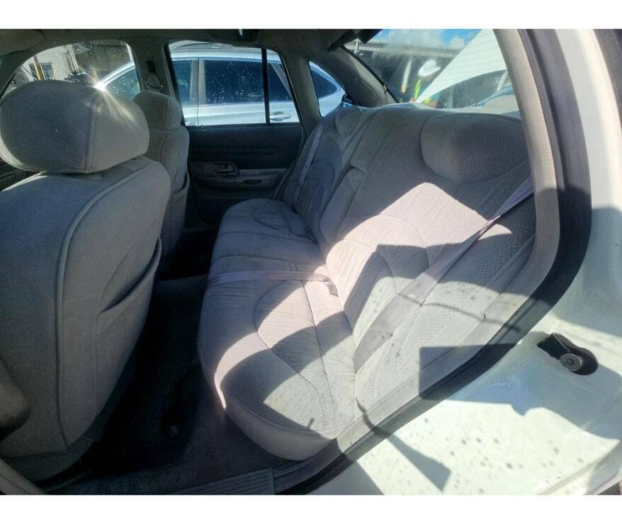 Ford-crown-victoria-lx-1995-black-14