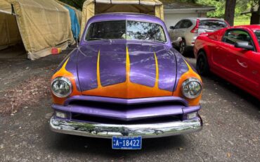Ford-custom-1951-purple-1