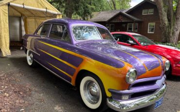 Ford-custom-1951-purple-2