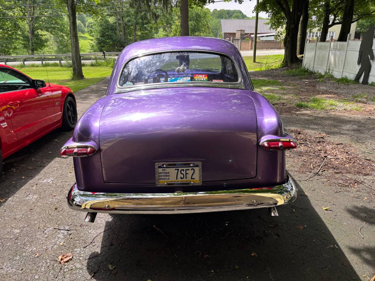 Ford-custom-1951-purple-3