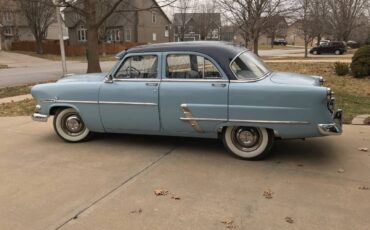 Ford-custom-1953-blue-3