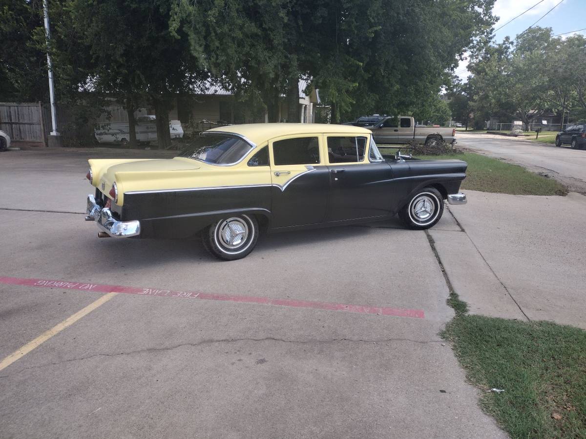 Ford-custom-1957-black-10