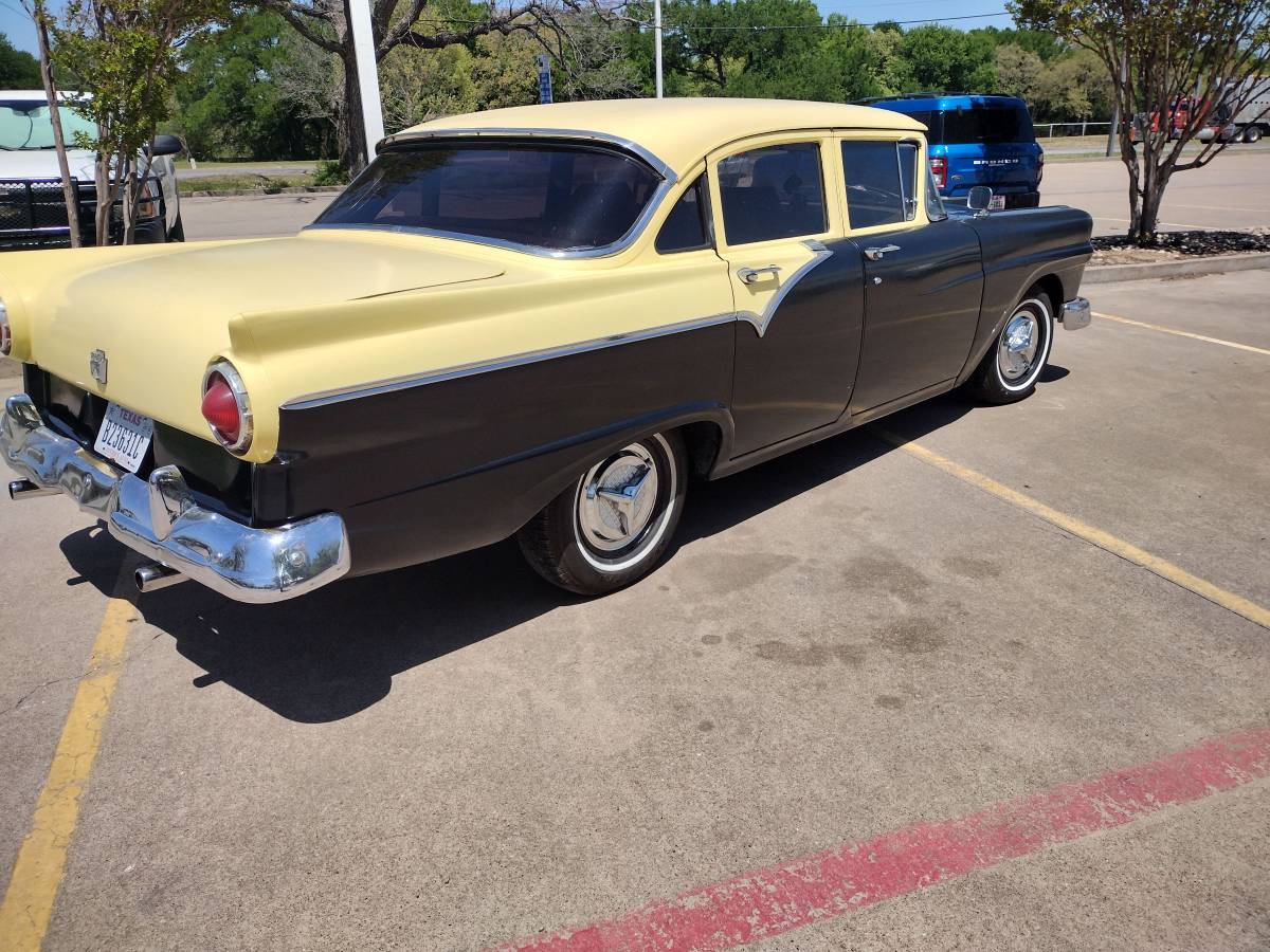 Ford-custom-1957-black-16
