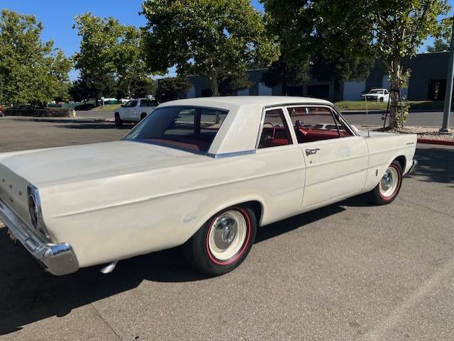 Ford-custom-1965-white-2