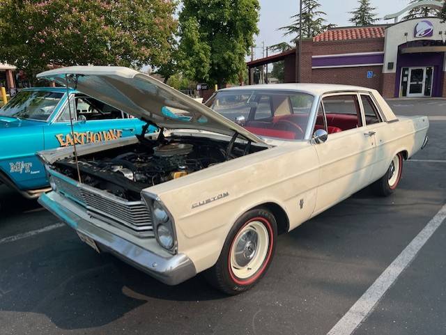 Ford-custom-1965-white