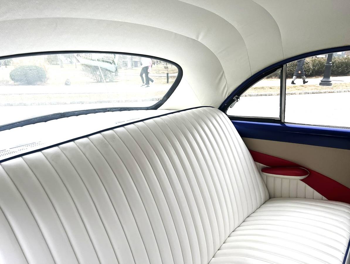 Ford-custom-2-door-1950-blue-13