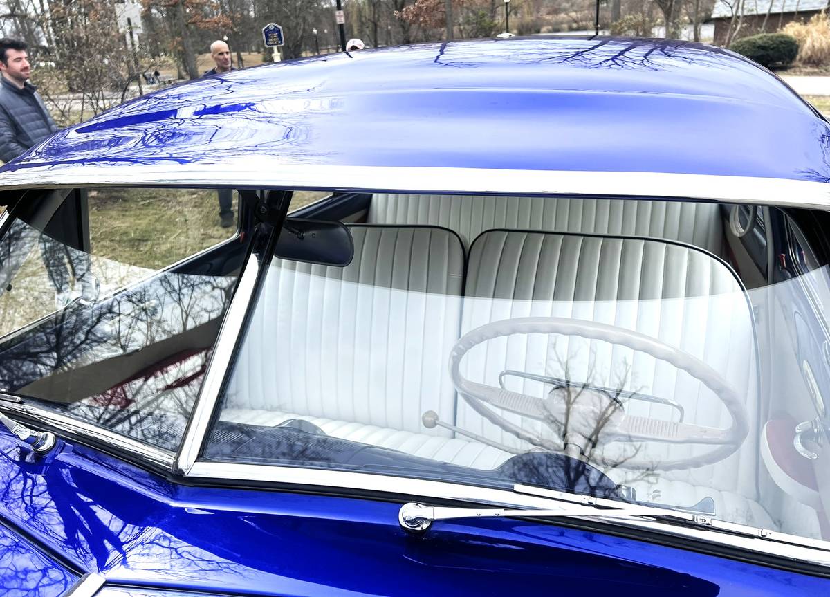 Ford-custom-2-door-1950-blue-17