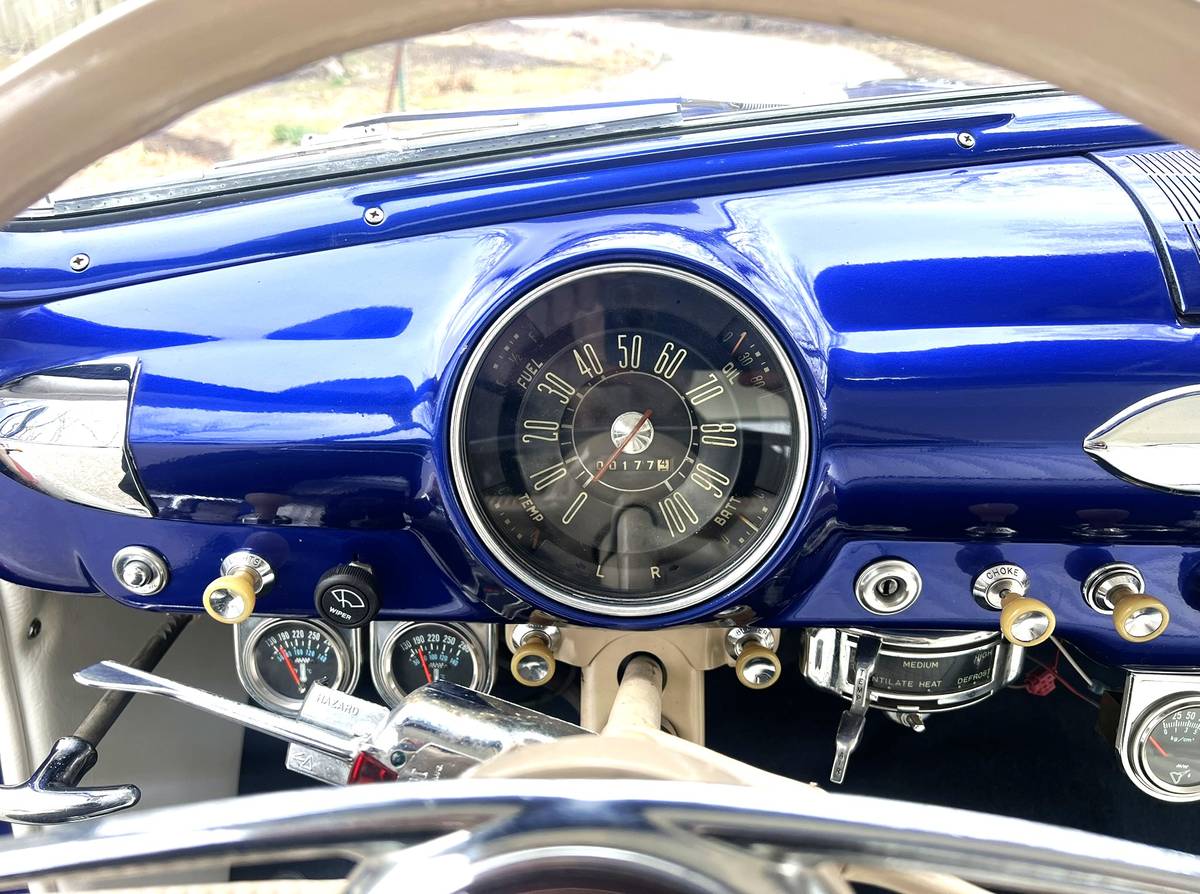 Ford-custom-2-door-1950-blue-8