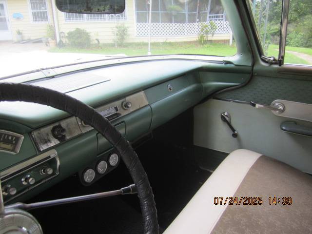 Ford-custom-300-1957-green-11