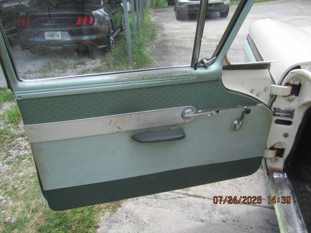 Ford-custom-300-1957-green-12