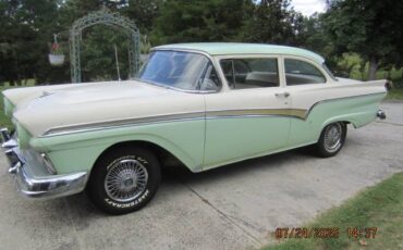 Ford-custom-300-1957-green-2