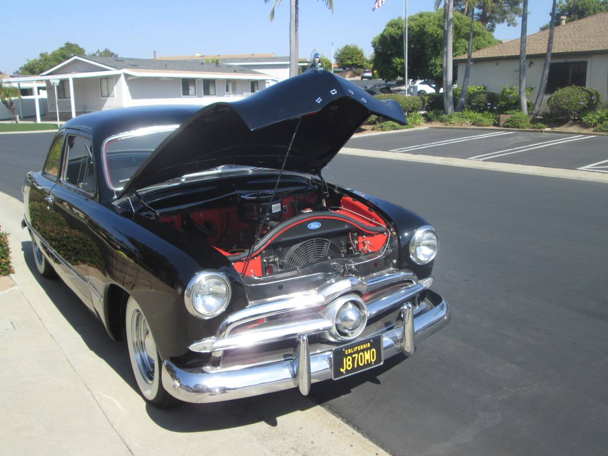 Ford-custom-coupe-1949-black-11
