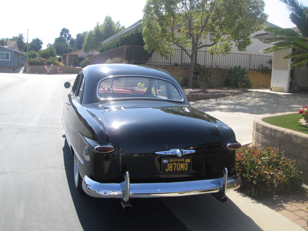 Ford-custom-coupe-1949-black-2
