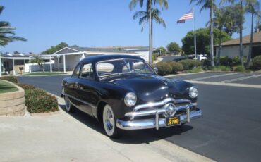 Ford-custom-coupe-1949-black