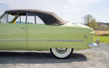 Ford-custom-coupe-1949-green-9