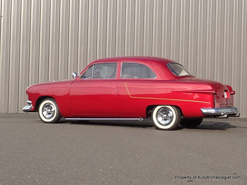 Ford-custom-coupe-1951-red-6