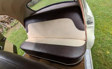 Ford-custom-deluxe-four-door-1951-custom-2