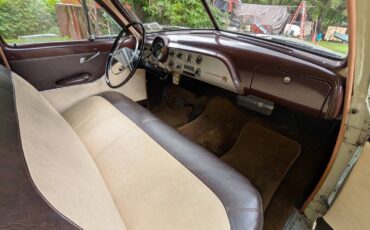 Ford-custom-deluxe-four-door-1951-custom-4
