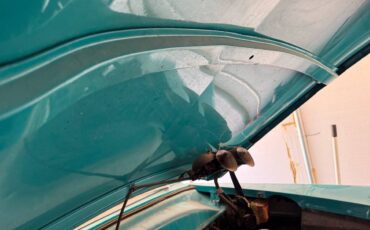 Ford-custom-line-2-door-sedan-1952-green-13