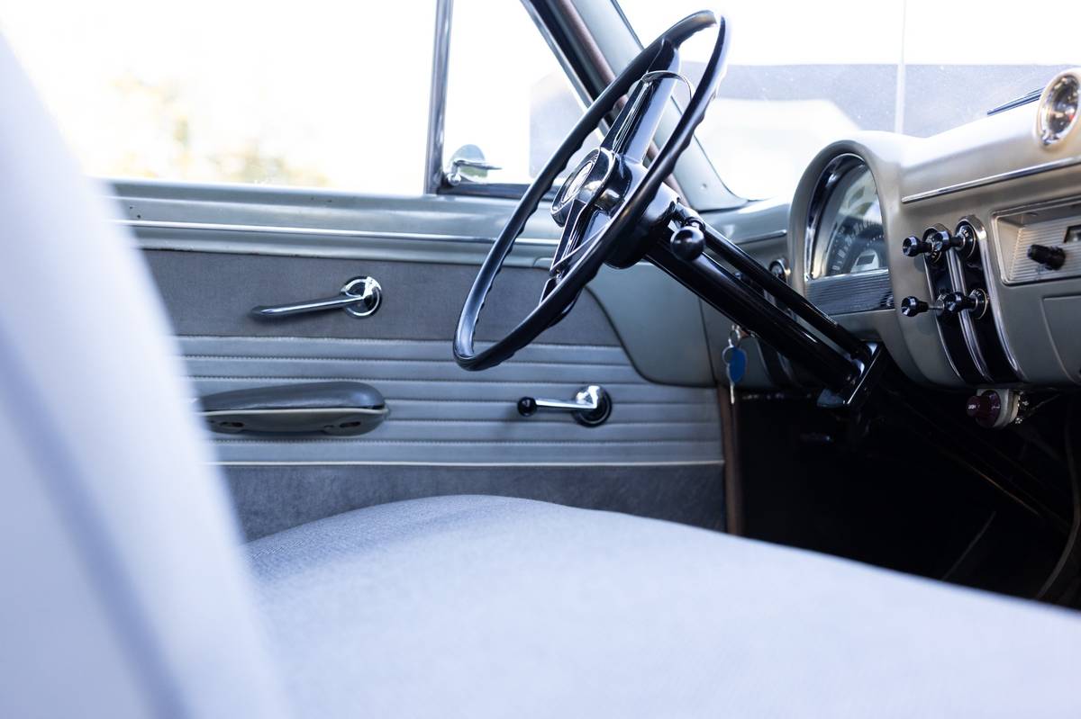 Ford-customline-1953-blue-10