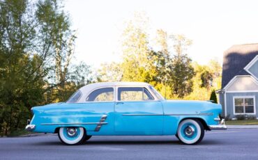 Ford-customline-1953-blue-2