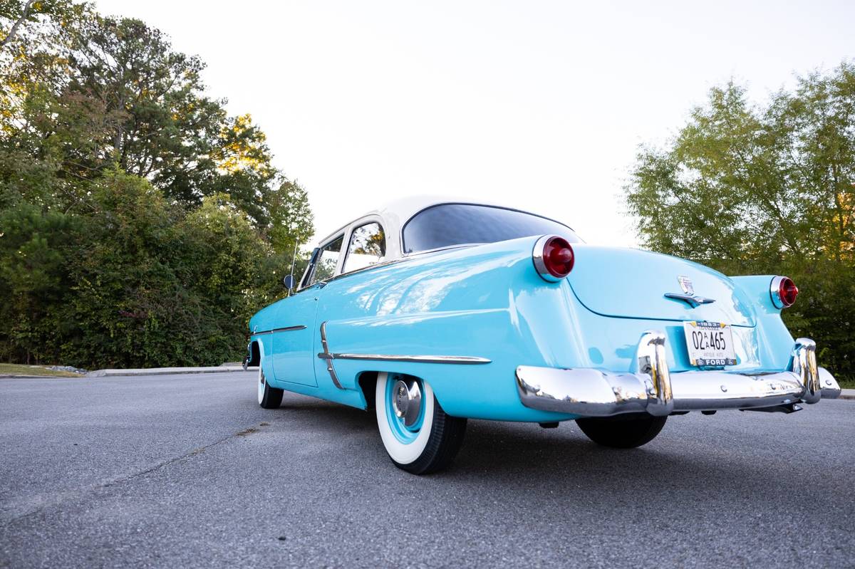 Ford-customline-1953-blue-5
